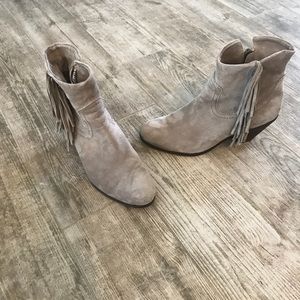 Sam Edelman grey fringe booties size 10.